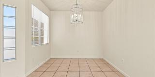 Bright & Spacious 4Bd Home with Vaulted Ceilings & Outdoor Kitchen Gallery 6