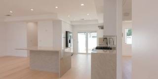 14603 Wyandotte Street Gallery 1