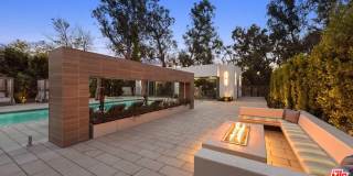 505 S Barrington Ave unit: 106 Gallery 29