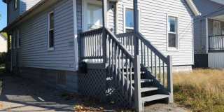 Charming 3-Bedroom Property in Prime Location Gallery 1