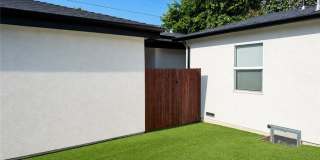 12542 Emelita Gallery 9
