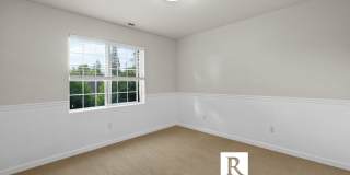 3 Bedroom + Office in Central Point! Gallery 24