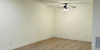 1812 MAIN Street Gallery 5