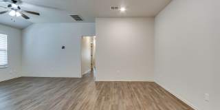 3 Bedroom 2 Bath 2 Car Garage - Edmond Schools Gallery 14