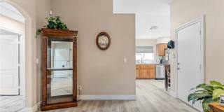 GORGEOUS 3 BEDROOM 2 BATH HOME Gallery 8