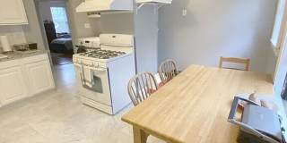 Goregous 3 bed in Allston Gallery 17