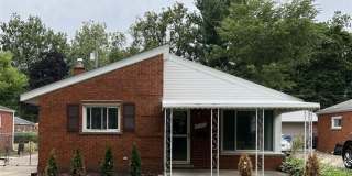 4696 Roosevelt Boulevard Gallery 1