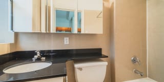 Parc Coliseum Apartments Gallery 23