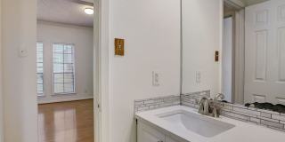 709 W 21st St Apt 206 Gallery 18