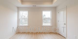 2719 Capitol Drive - 1 Gallery 15