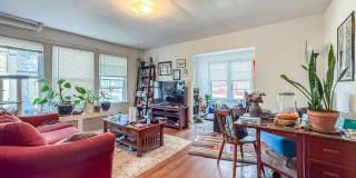 Charming & Convenient 2 Bedroom Near UIUC – Great Location! Gallery 3