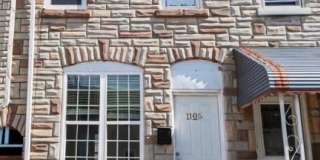 1105 Green Street Gallery 1