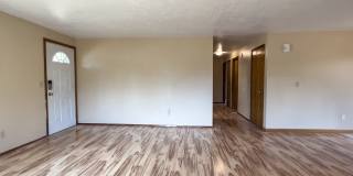Spacious 3 Bedroom 1 Bath Ranch House  in Milwaukie! Washer and Dryer Included! Gallery 8