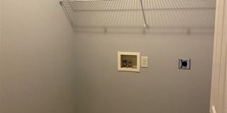 1011 Sunflower Street Gallery 9