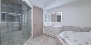 16051 Collins Ave Gallery 17