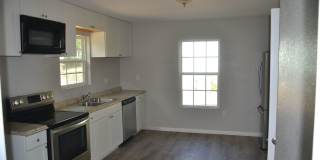 Cozy 1 bedroom 1 bathroom Gallery 1