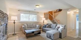 Room in a large shared home, great neighborhood, friendly roommates! Gallery 10