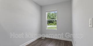 2224 Hilton St. Gallery 7