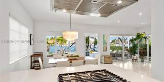 365 N Shore Dr Gallery 24