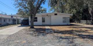 Charming and Spacious 3‑Bedroom Home for Rent, furbabies are Welcome! Gallery 1