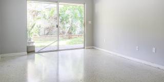 305 S Federal Highway Gallery 12