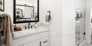 9001 Ventura Street Gallery 71