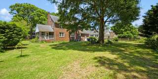 PINEWELL Gallery 33
