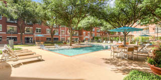 5225 Maple Avenue Gallery 9