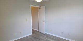 FOR RENT!! CLEAN AND COZY TWO STORY TOWNHOME (PRIVATE YARD)... Gallery 36