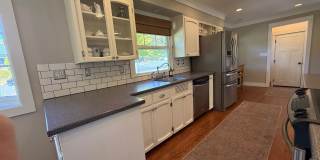 Spacious 4-Bedroom Home Plus Large Bonus Space – West Slope Vista Hills Gallery 10