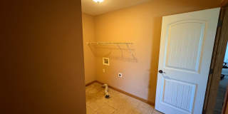 2-bedroom, 2-bath Duplex in Champaign, IL Gallery 4