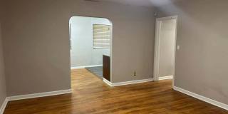 1744 DEBUTANTE Drive Gallery 15