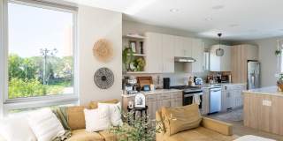 1817 North Arlington Place Gallery 2