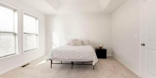 42482 DOGWOOD GLEN Square Gallery 20