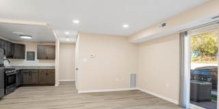 Raleigh Court Apartments Gallery 8