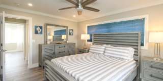 ** ROYAL HARBOR 2/2 REMODELED TOP TO BOTTON BEAUTY READY FOR SEASON ** BRING YOUR OWN BOAT ** GULF OF MEXICO ACCESS ** Gallery 29