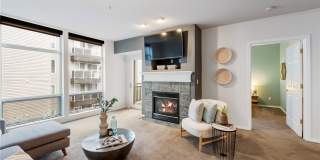 Amazing West Seattle 2 bedroom 2 bath W/S/G and 2 parking spots included! Gallery 8