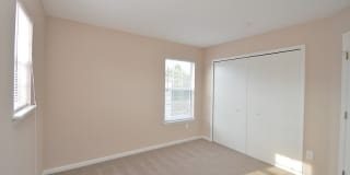 144 London Drive Gallery 24