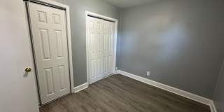 Near Southeast 3 Bed 1 Bath Gallery 21