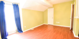 COMING SOON!! 3 Bedroom 1.5 Bathroom Townhome- Pets Considered Gallery 18