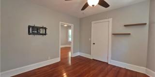 1005 narragansett Boulevard Gallery 3