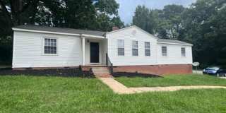3 Bedroom 1.5 Bath Home Family Room, Living Room and Dining Room! - Eastside of Greenville Gallery 1