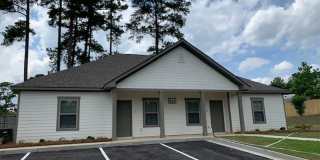 Springhill Place - 2BD/2B Duplex Gallery 1