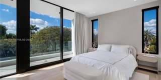 1045 W 47th Ct Gallery 31