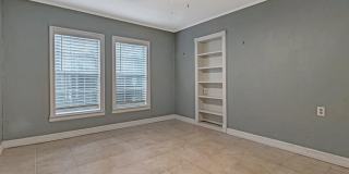 3-BEDROOM IN ALAMO HEIGHTS W/ POOL Gallery 18