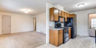 Three Bedroom Home in Derby! Gallery 7
