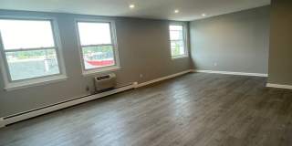 Fully Renovated Modern Apartments Gallery 28