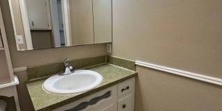 3 bed, 1 1/2 bath, 1 car garage Gallery 29