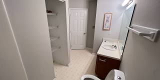 Room in 3 Bedroom Home at Beaverwood Dr Gallery 10