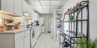1015 Colonial Avenue #4 - 4 Gallery 1